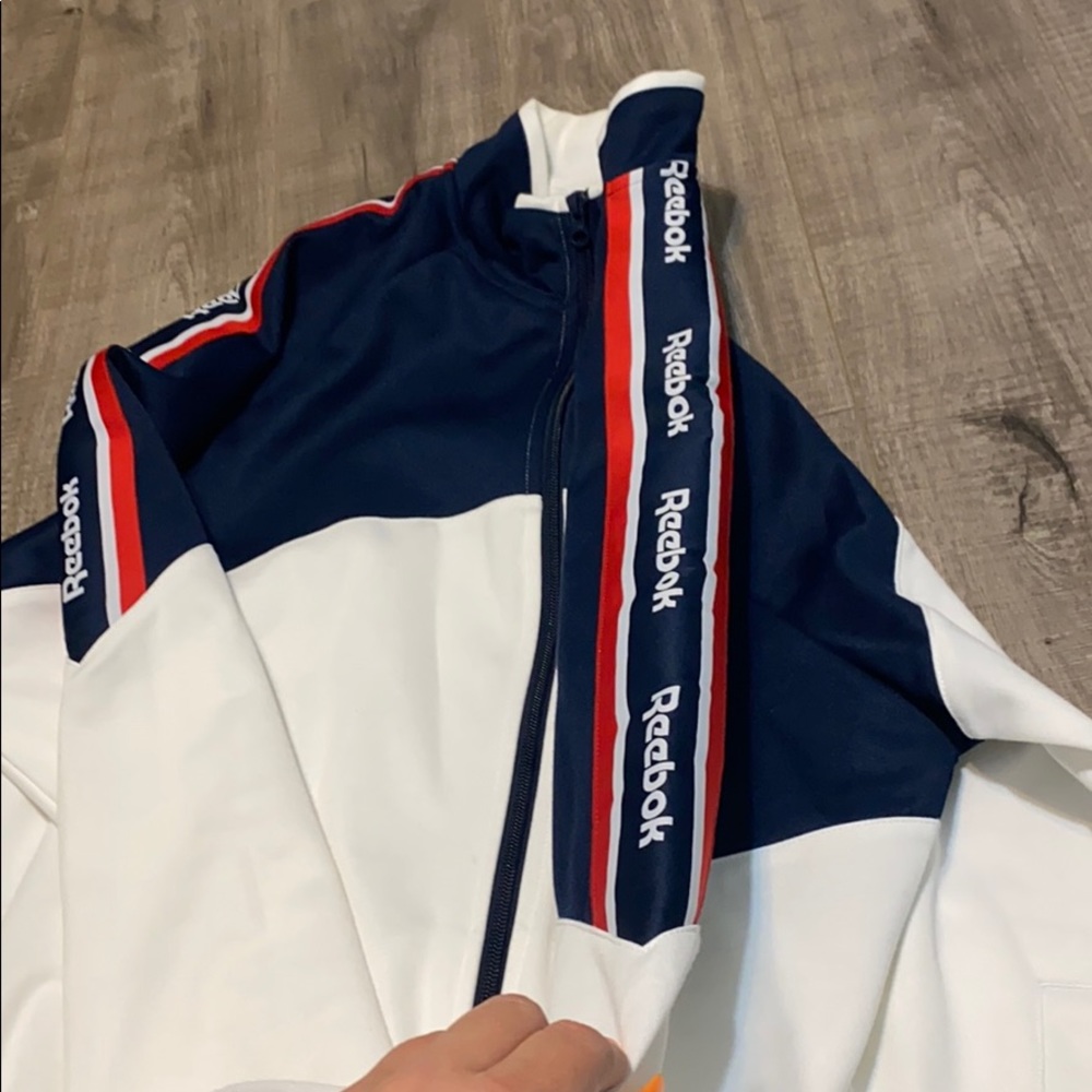 Men’s Reebok track jacket - Picture 8 of 8
